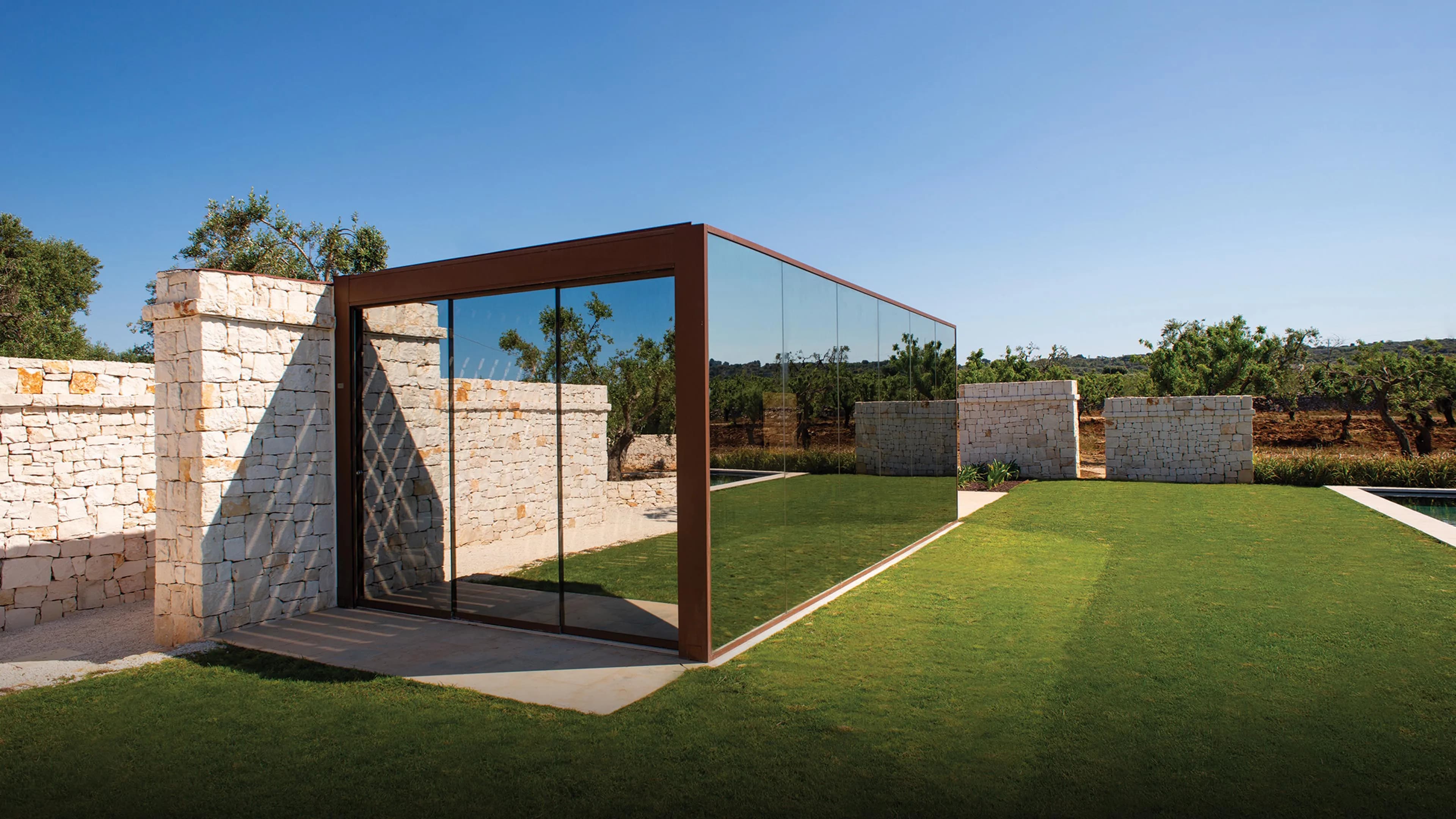 How much does a motorized pergola cost in 2026?