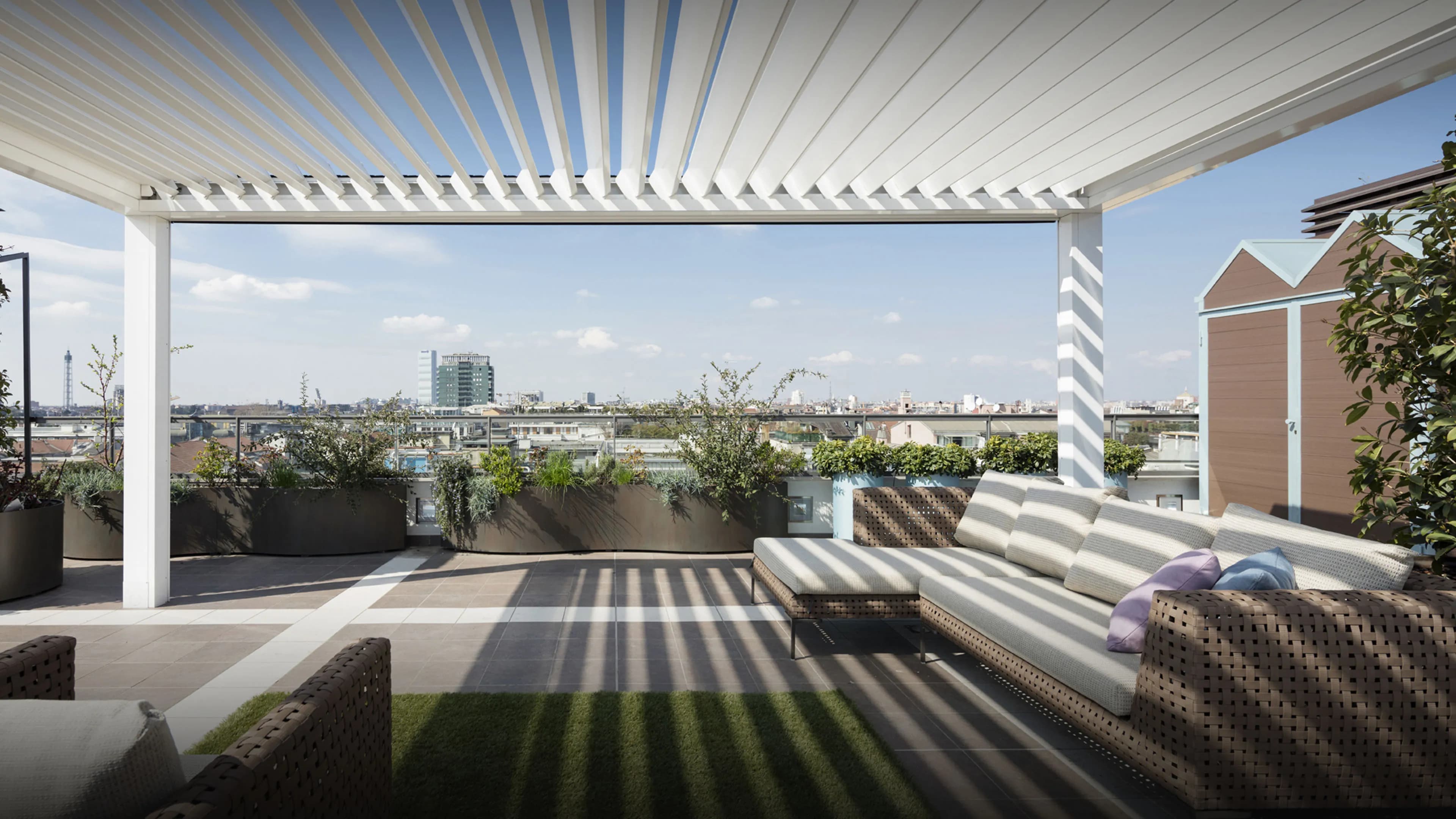 Pergola care: a practical maintenance guide