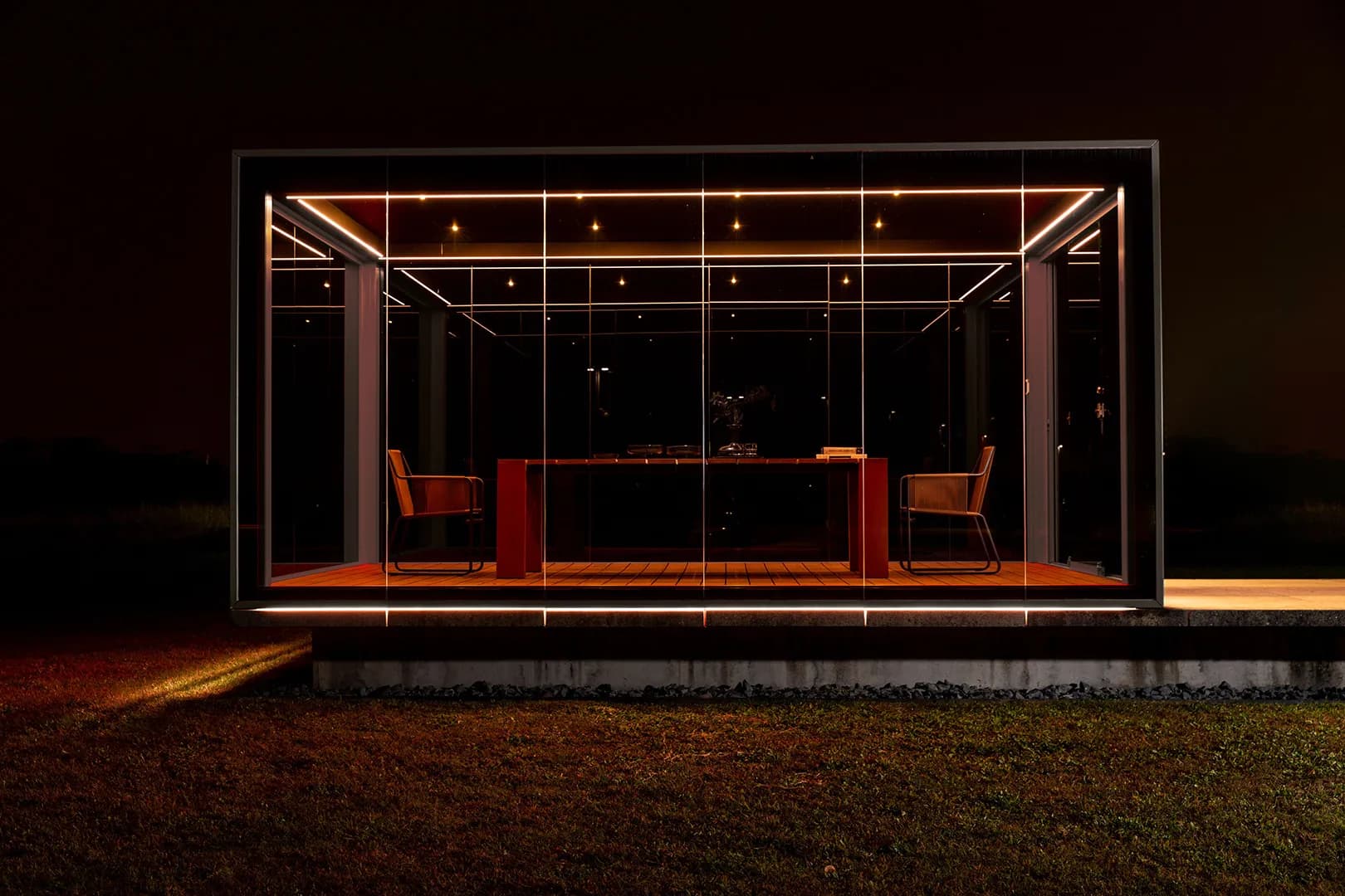 AP-410 Solar LED Retractable Pergola detail