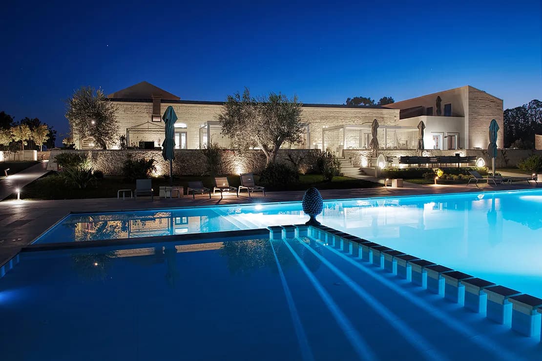 A shaded spa courtyard in a Sicilian masseria
