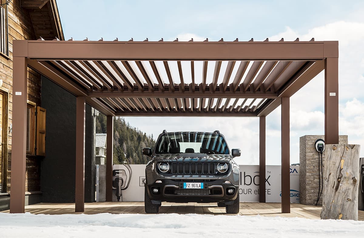 AP-330 Heavy-Duty Louvered Pergola detail